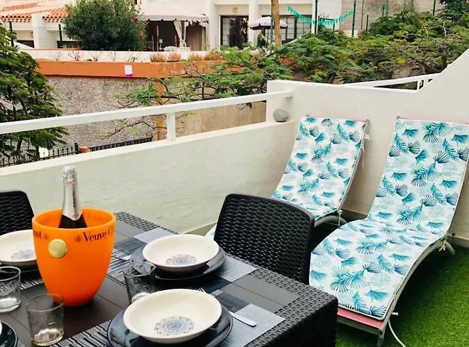 Island Village Tenerife Hotel *